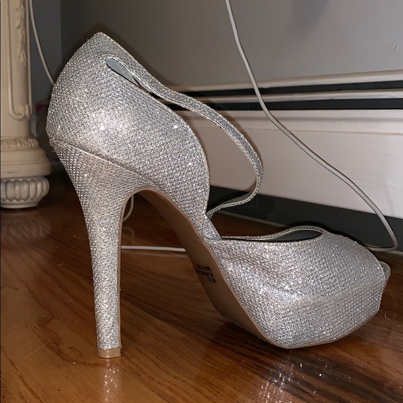 Metallic Platform Pumps - Picture 4 of 4